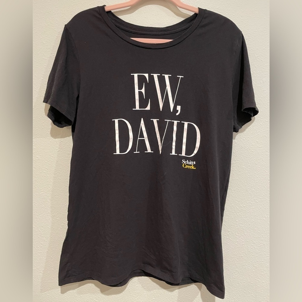 Schitts Creek “Ew, David” black novelty tree shirt.  XXL Size 19